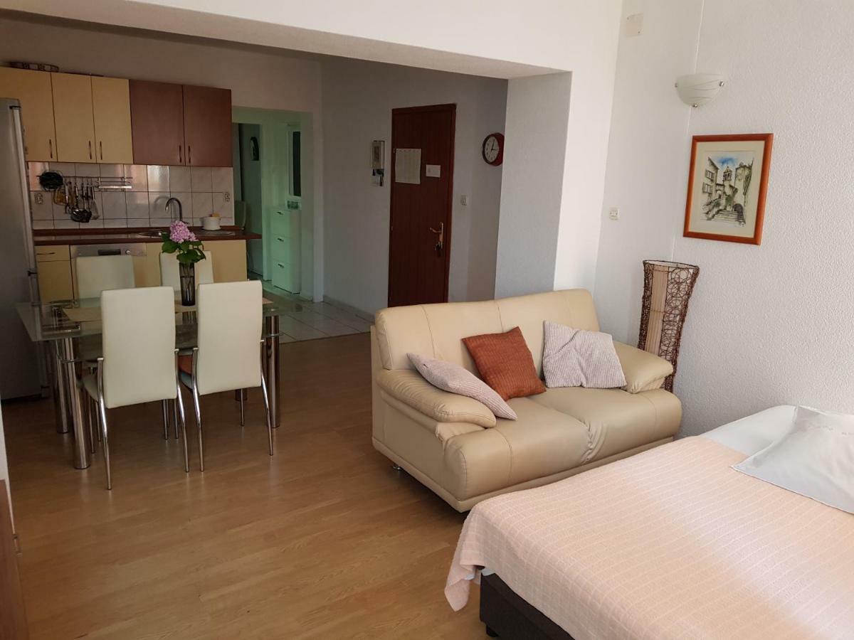 Apartments Centar - Mirjana Makarska Exterior photo